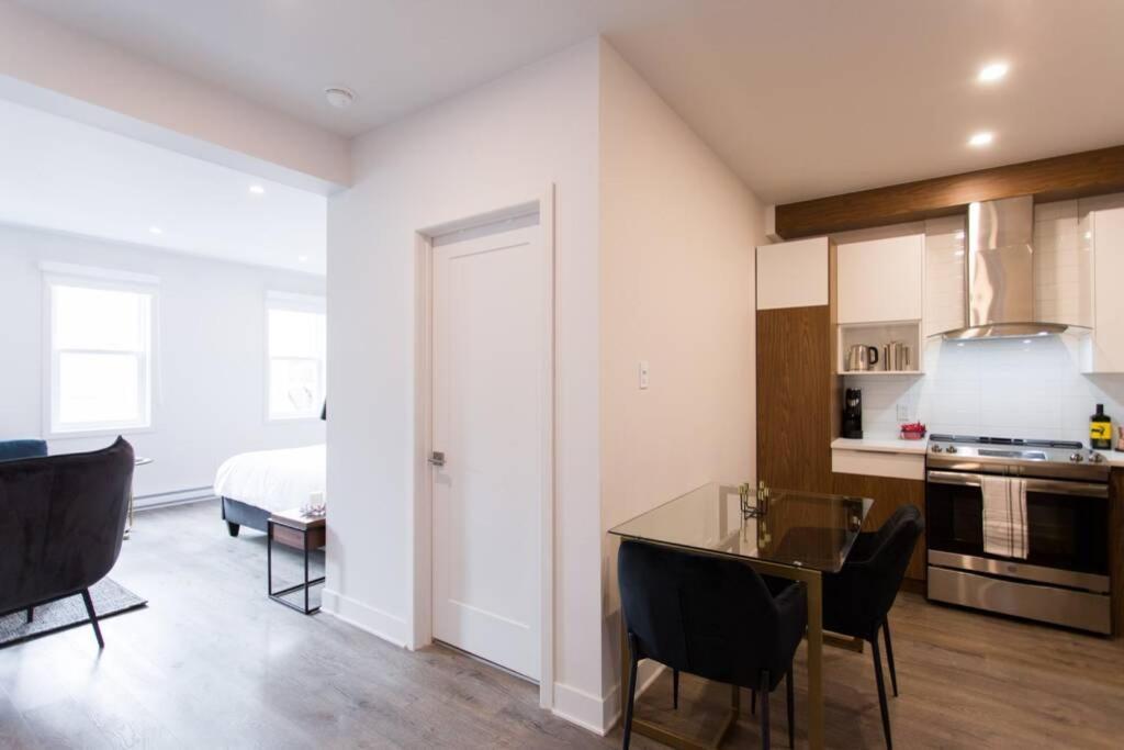 Live Like A Local In This Superb Loft By Den Stays Montréal Exterior foto