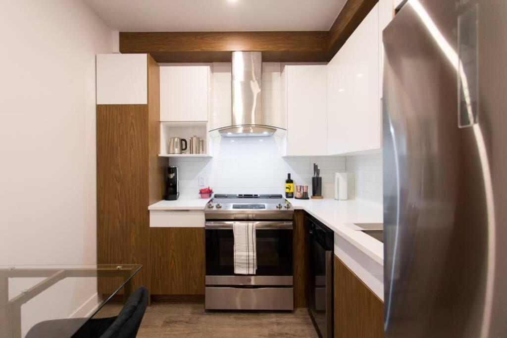 Live Like A Local In This Superb Loft By Den Stays Montréal Exterior foto