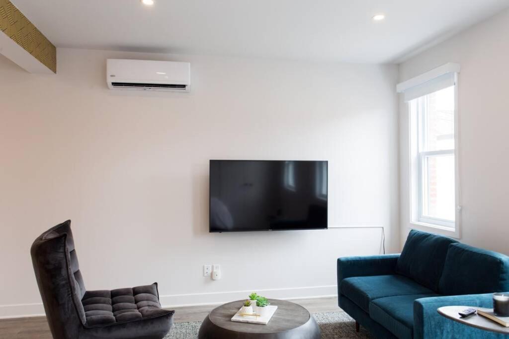 Live Like A Local In This Superb Loft By Den Stays Montréal Exterior foto